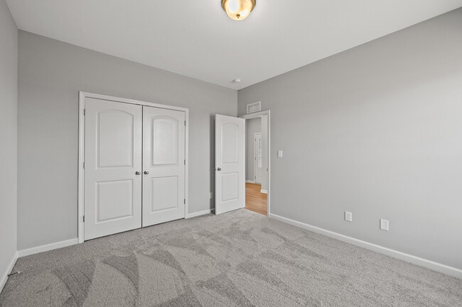 Building Photo - 500 Bellerive Blvd