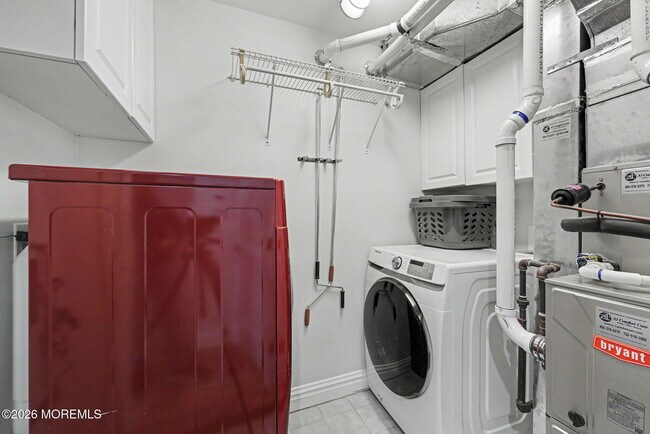 Building Photo - 7 E Church St