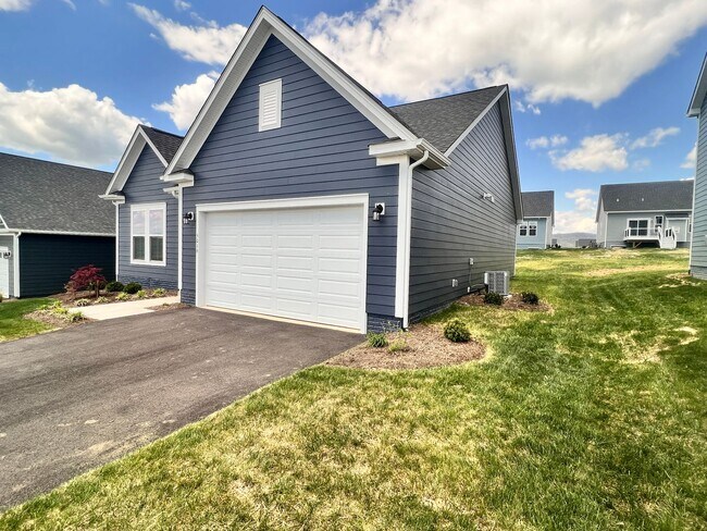 Building Photo - Blacksburg, 3 BR / 2 BA, Available for rent in the Westhill section of Prices Fork Road