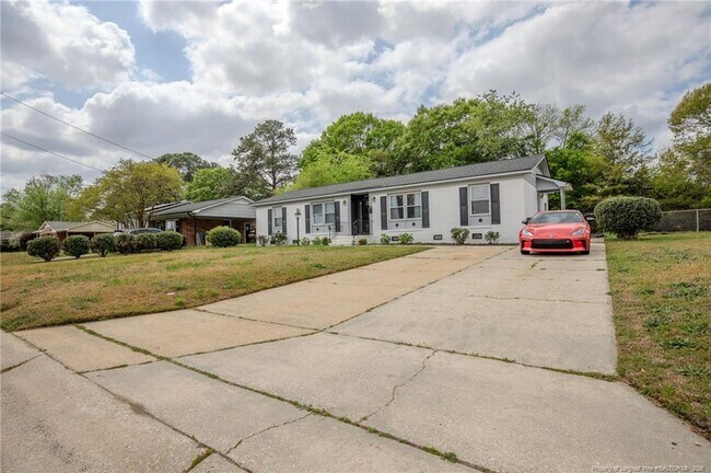 Building Photo - 1214 Berkshire Rd