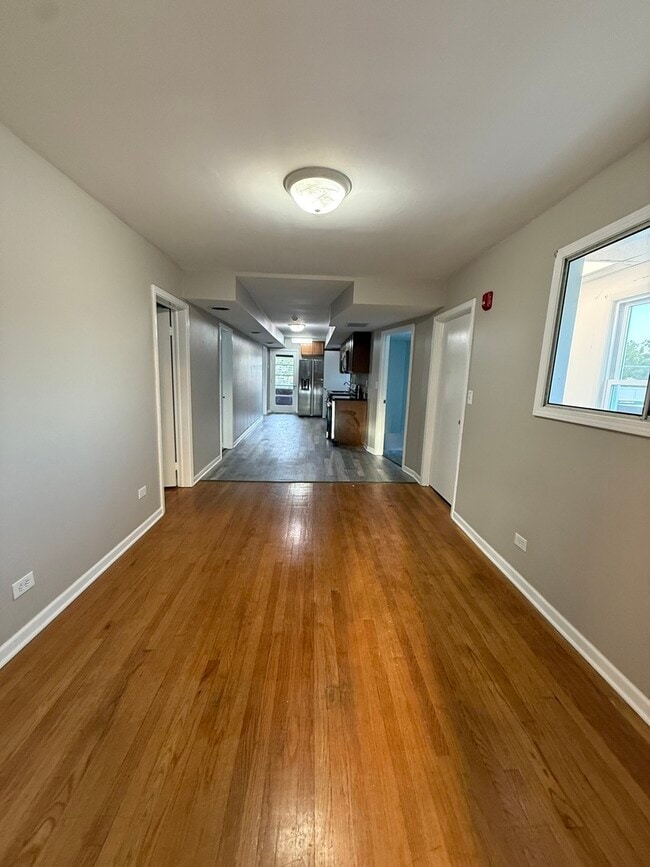 Building Photo - 33 N Cass Ave