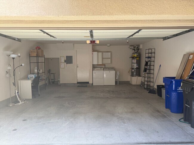 Building Photo - 2715 Escala Cir