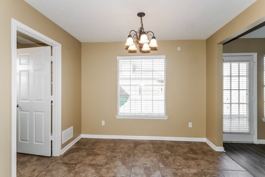 Building Photo - 6776 Anna May Dr