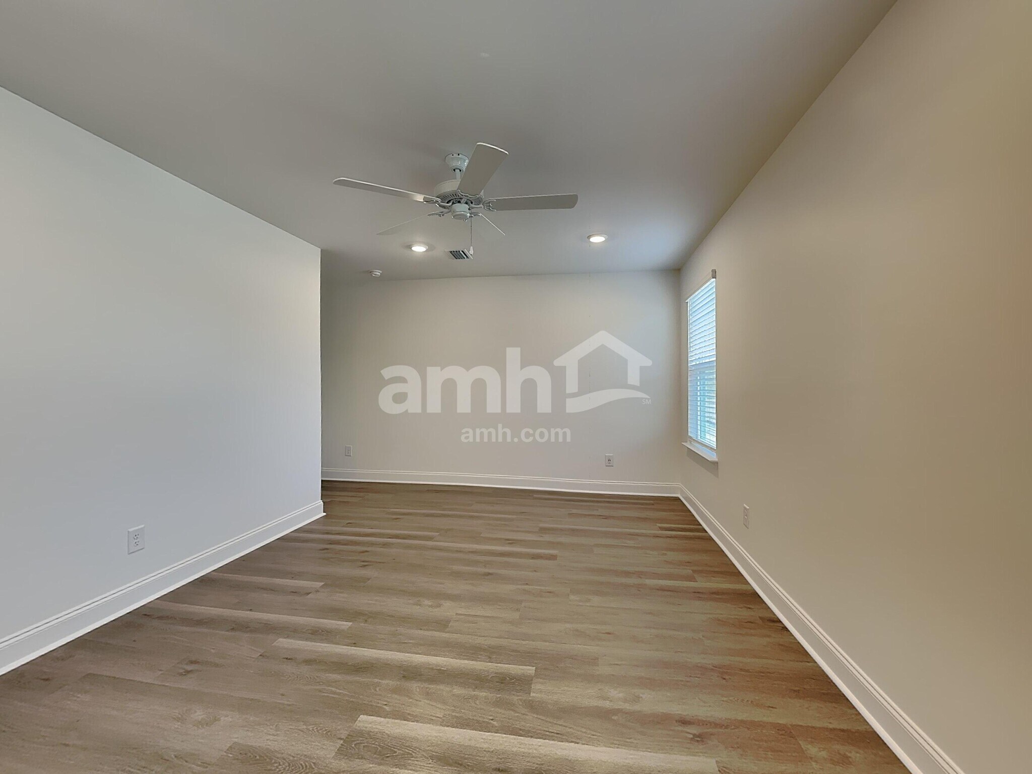 Building Photo - 416 Armstrong Curve