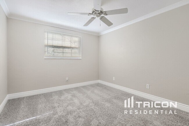 Building Photo - 12908 Mia Cir