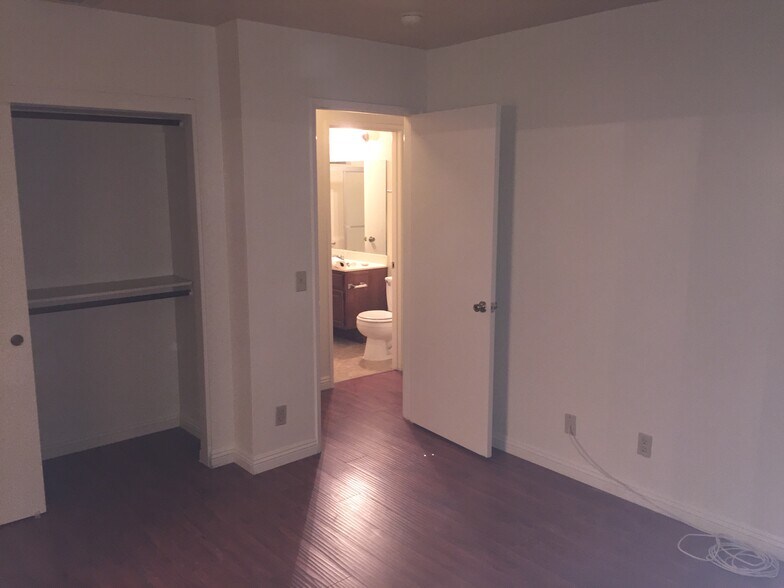 West Bedroom Entry from Hall viewing East Full Bathroom - 4506 W 172nd St