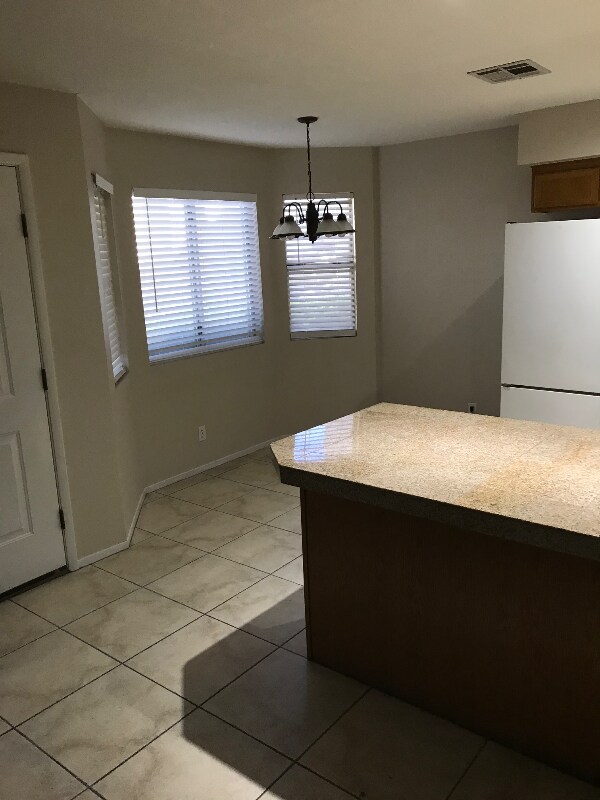 Building Photo - 7941 Decker Canyon Dr