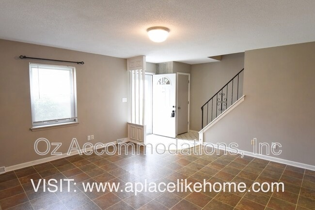 Primary Photo - 5930 E 129th St