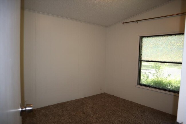 Building Photo - 153 Woodway Dr