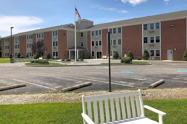 Primary Photo - 664 Town Bank Rd