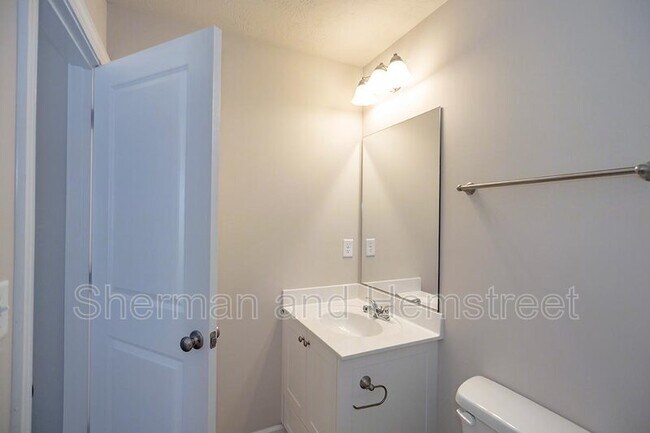 Building Photo - 1202 Joiner Cir