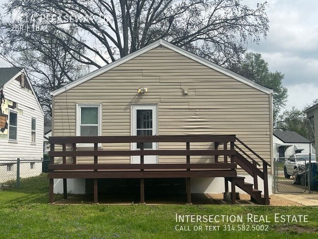 Building Photo - 7414 Pleaseway Dr