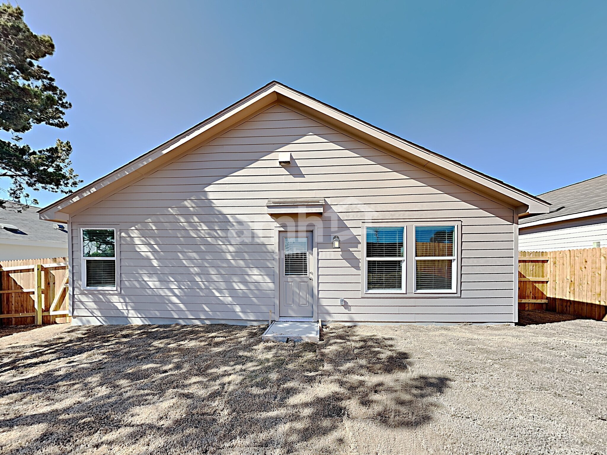 Building Photo - 5439 Elm Valley Dr