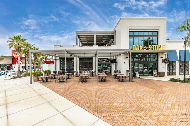 Building Photo - 12240 Wellen Golf St