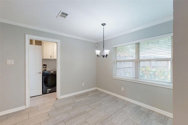 Building Photo - 5850 Braesheather Dr