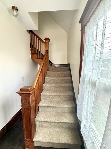 Building Photo - 1708 10th St