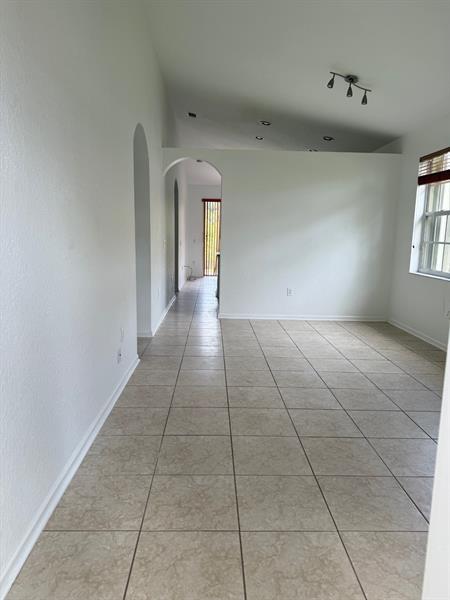 Building Photo - 1720 NW 78th Way