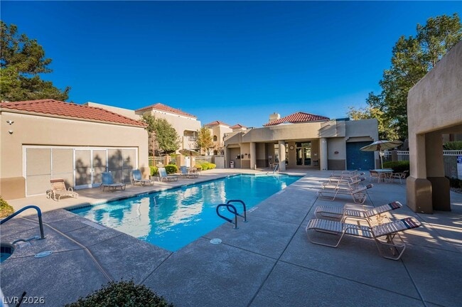 Building Photo - 1908 Villa Palms Ct