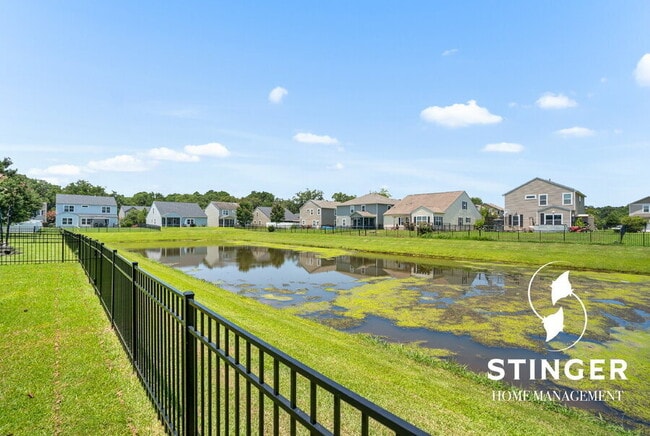 Building Photo - 44 Saluda Way