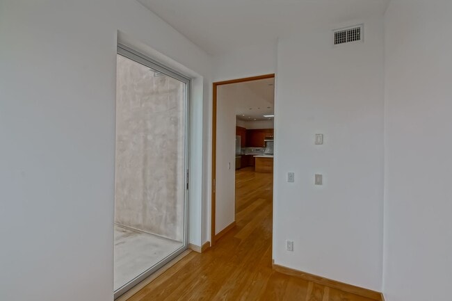 Building Photo - 4BR3.5BA + OFFICE! NEWER CONSTRUCTION, MOD...