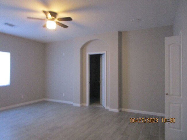 Building Photo - East Bakersfield New Build House -COMING SOON!
