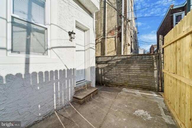 Building Photo - 2611 N 23rd St