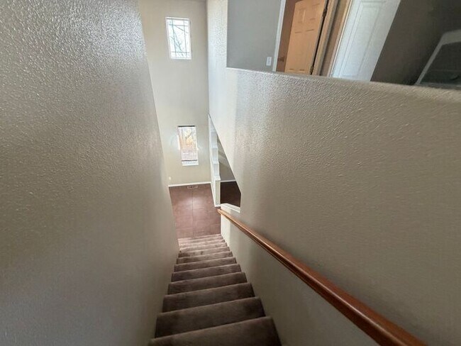 Building Photo - 2340 Sapphire Ridge Way