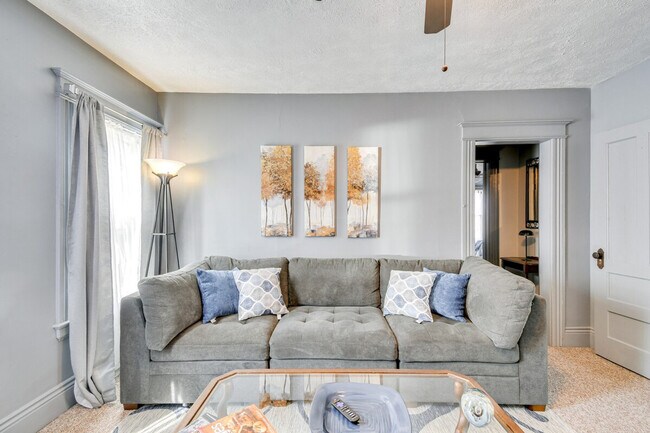 Building Photo - 71 Sanford St