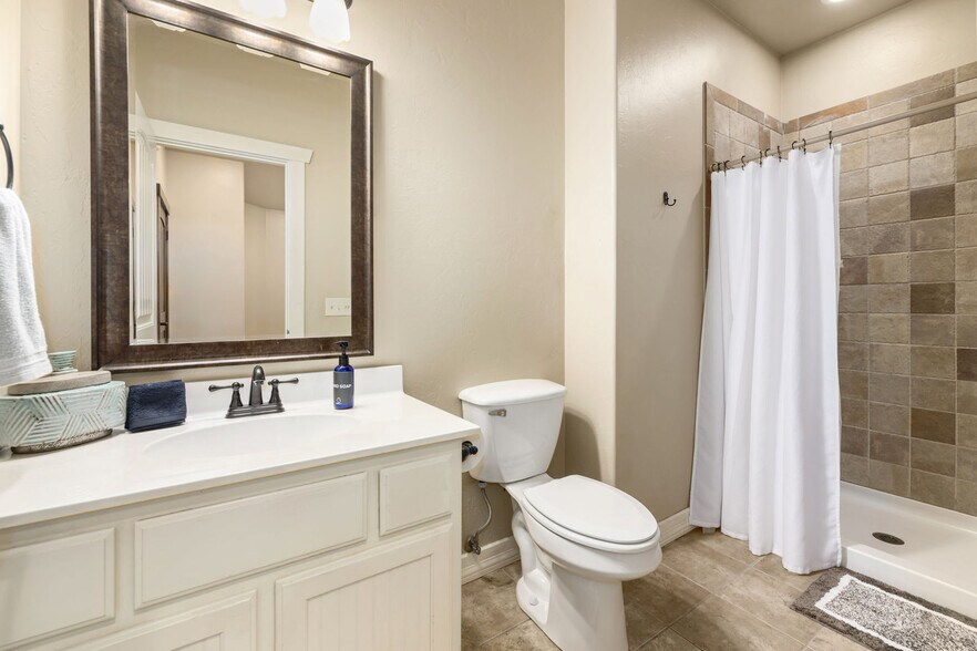 Building Photo - 4933 Trout Farm Rd