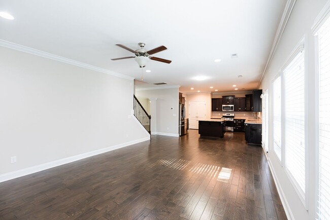 Building Photo - Stunning 5 Bedrooms, 4 Baths home in Summerfield with 2 car garage.