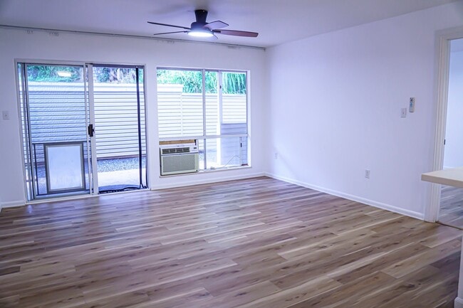 Building Photo - 95-270-270 Waikalani Dr
