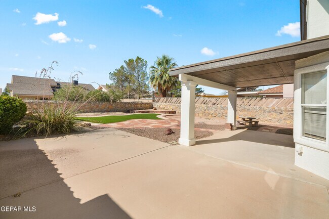 Building Photo - 12280 Red Sun Dr