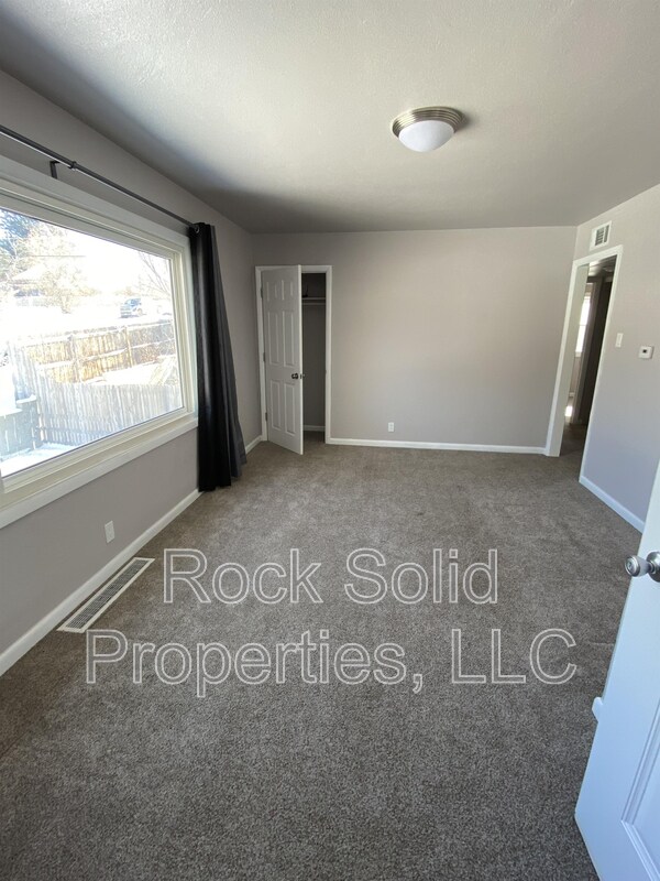 Building Photo - 2020 Dunn Ave