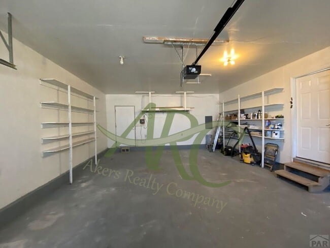 Building Photo - 160 E Eads Dr
