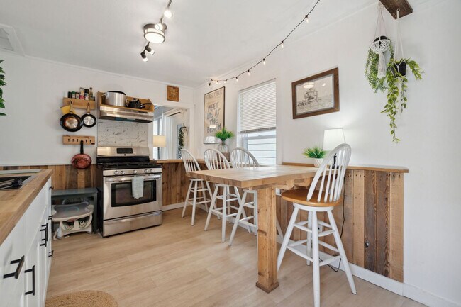 Building Photo - 20 Highland Ave