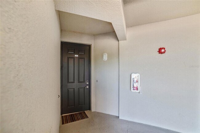 Building Photo - 16804 Vardon Ter