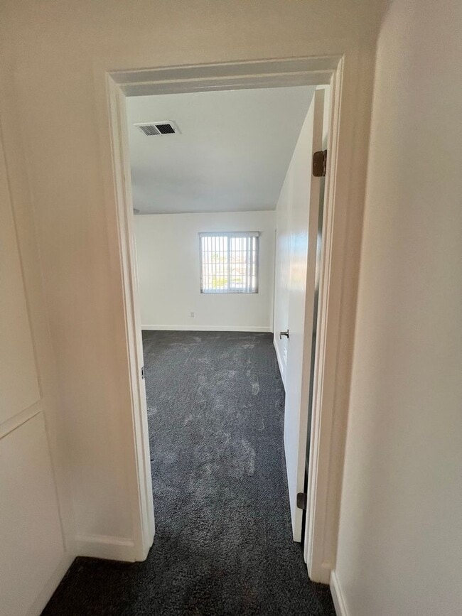 Building Photo - Spacious 2-Story House in Whittier