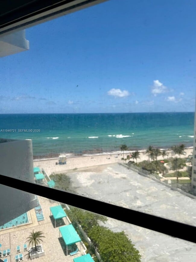 Building Photo - 3725 S Ocean Dr