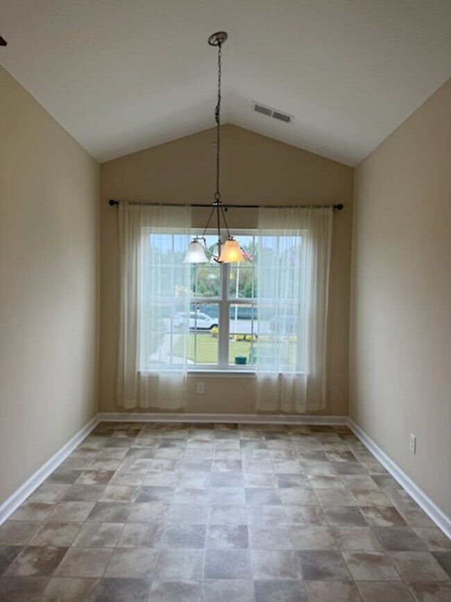 Building Photo - Wow! Incredible Luxury Townhome in William...