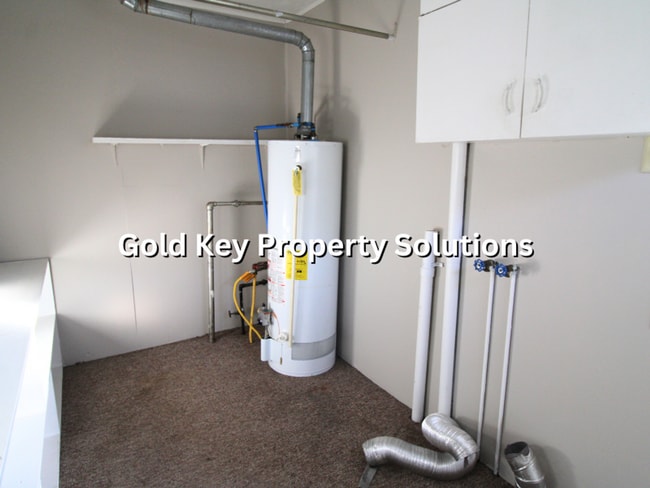 Building Photo - 3 BR 1 BA House with Garage and Enclosed Porch (NO SECTION 8)