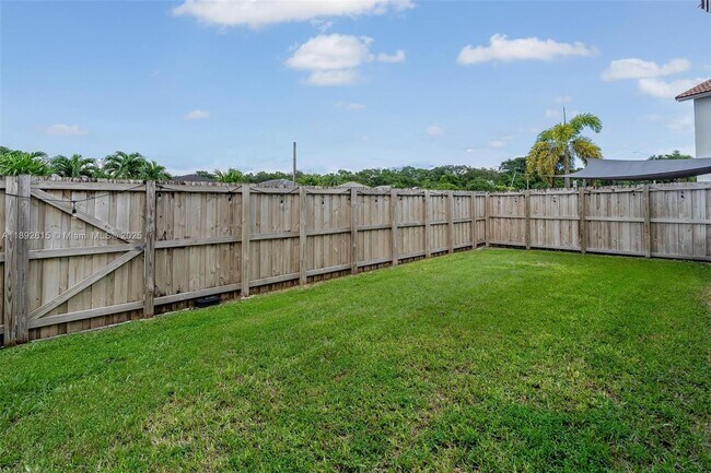 Building Photo - 15025 SW 141st Terrace