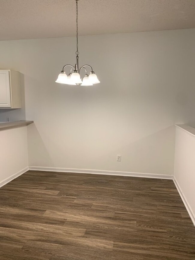 Building Photo - 4616M McClelland Dr
