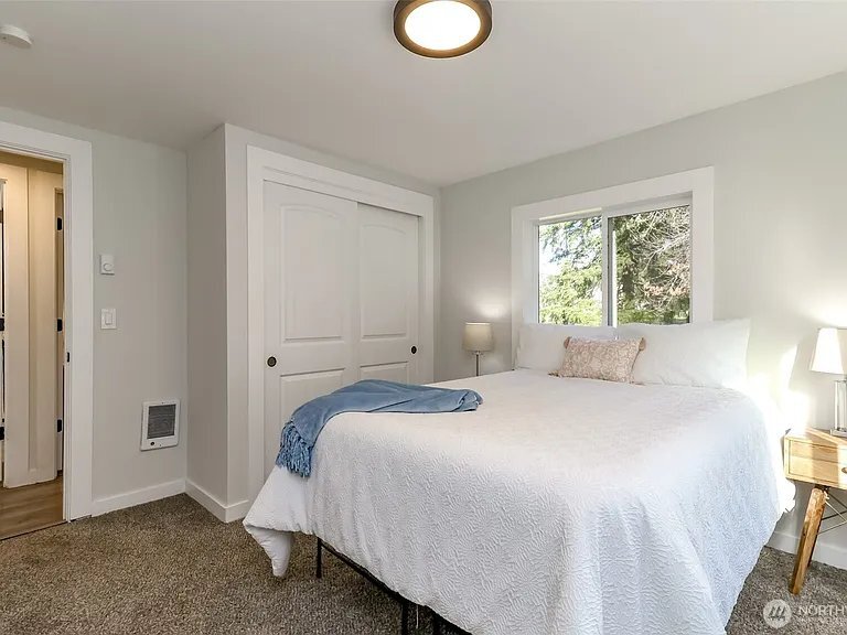 Building Photo - 12343 Shadowbrook Dr SW