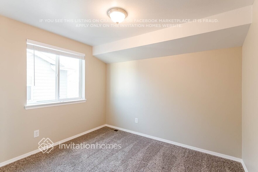 Building Photo - 510 Puget Pl S