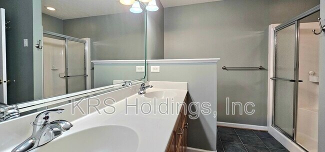 Building Photo - 215 Bayberry Ln