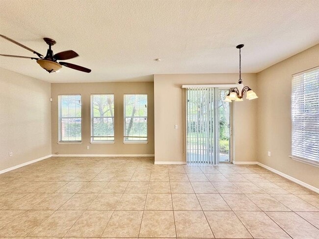 Building Photo - 6713 Breezy Palm Dr