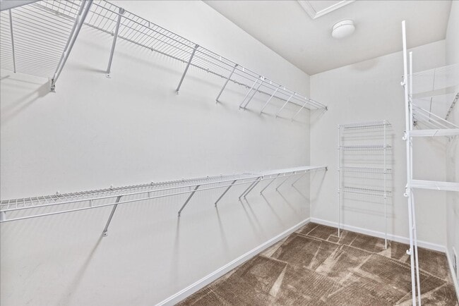 Building Photo - 3 Bed 3 Bath in 55+ Four Seasons Dumfries, VA