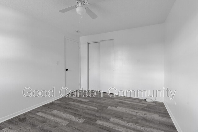 Building Photo - 3904 Seneca St