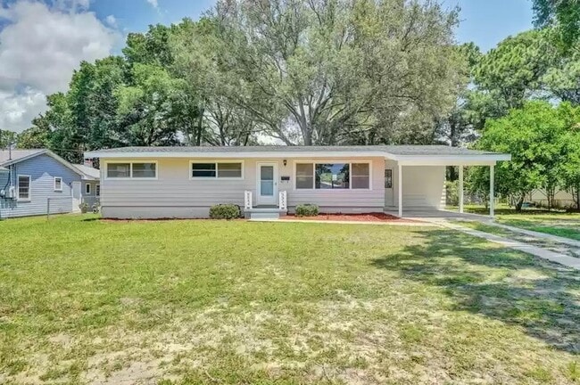 Building Photo - 360 Chicago Ave