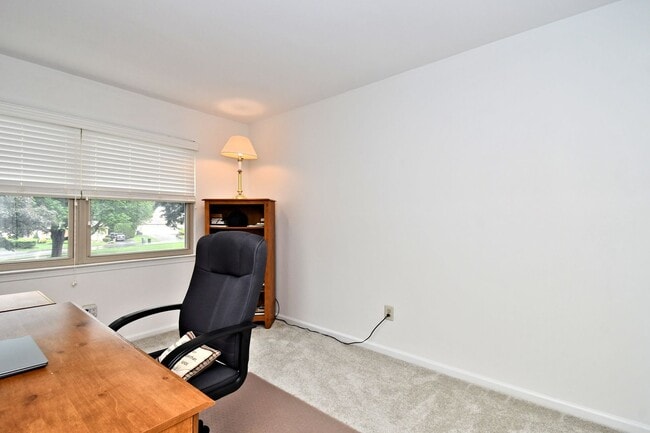 Building Photo - 3BR Townhome (Tapestry) with COUNCIL ROCK ...